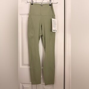 Lululemon Align HR Tight 25"
*Pockets